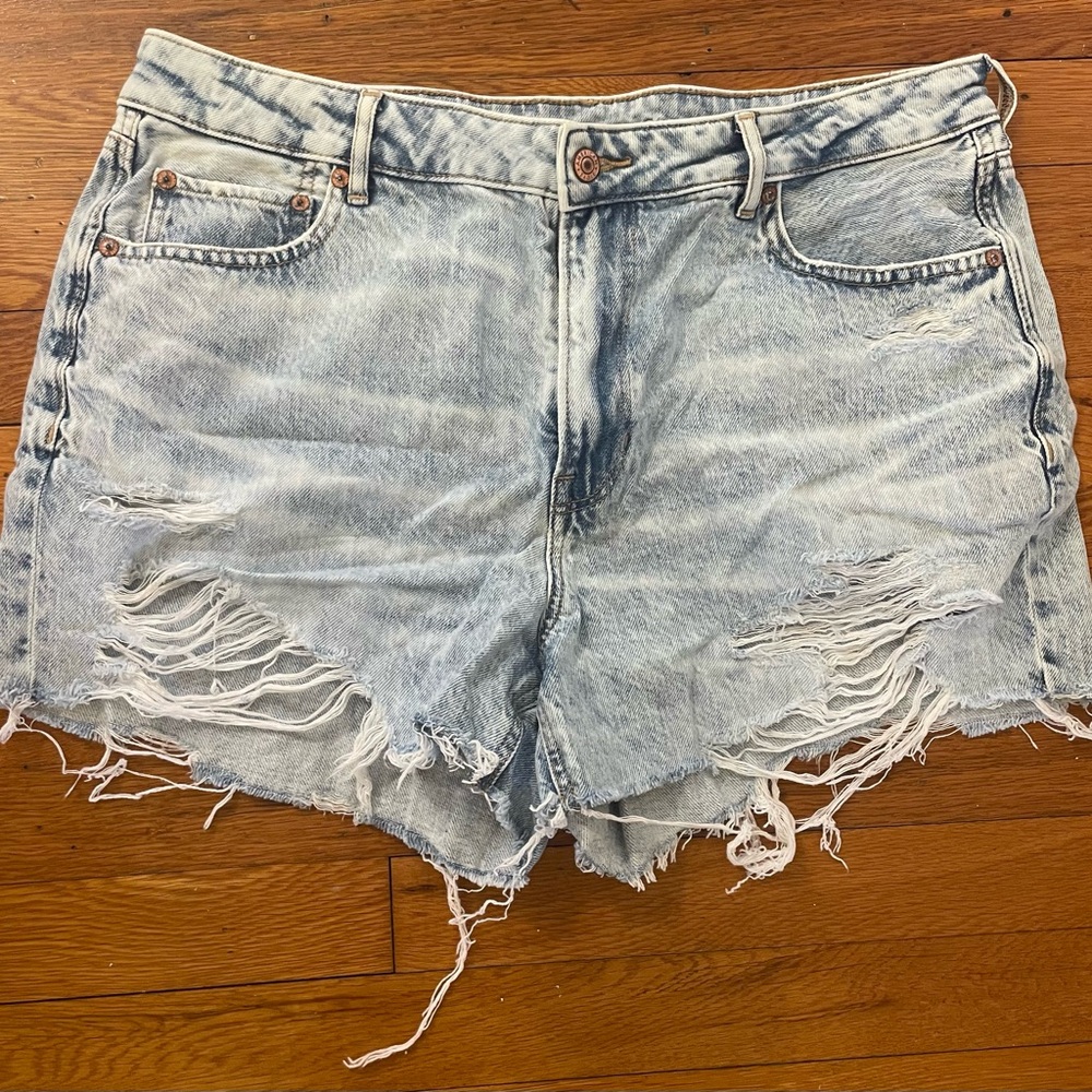 American Eagle Distressed Denim Women's Shorts Size 14